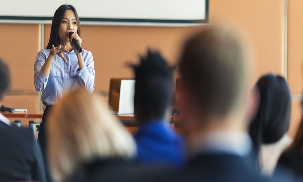 How Professional Emcee Services Ensure Smooth Transitions across Event Segments